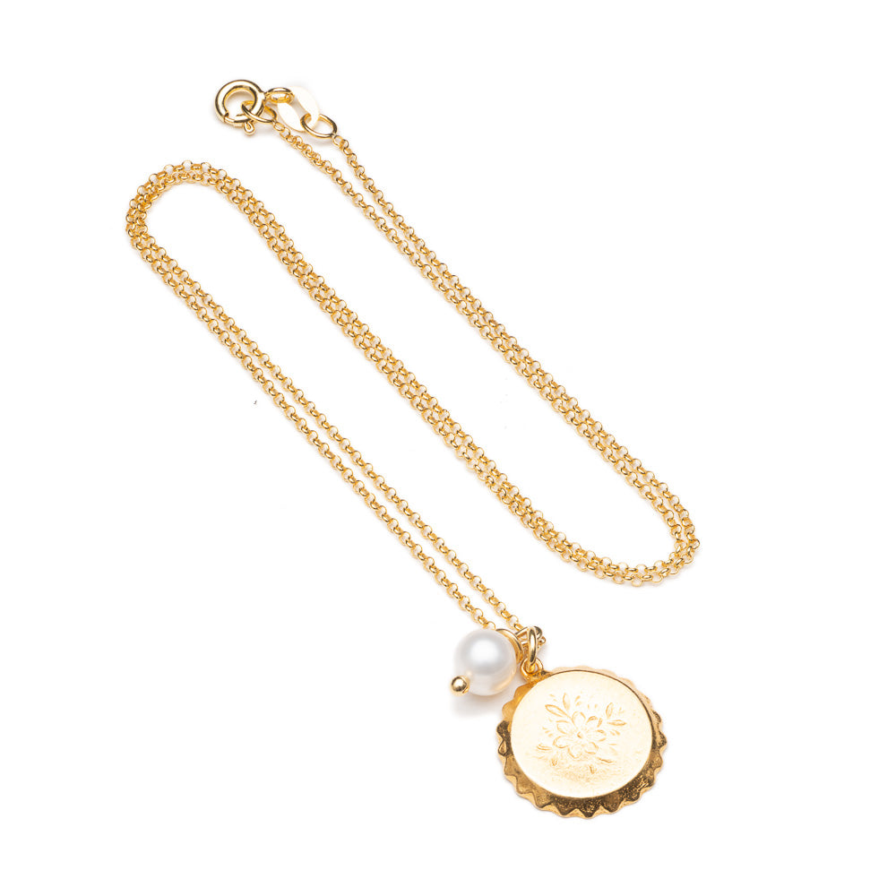 Pressed flower cap pendant with pearl