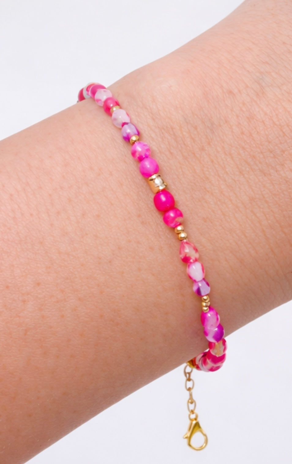Pink agate beaded bracelet